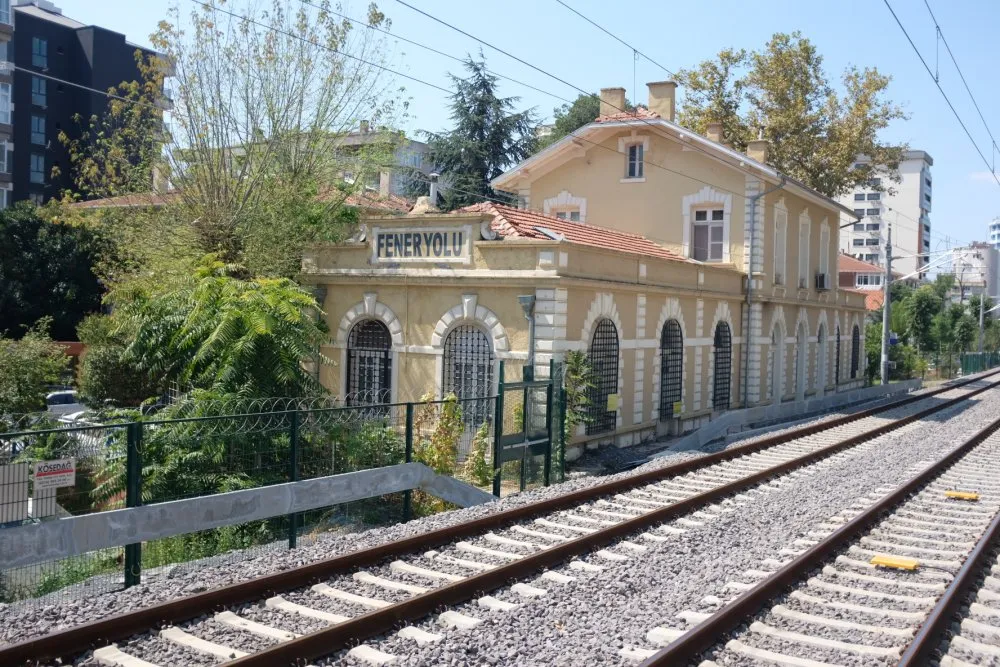 Feneryolu Marmaray İstasyonu: Saatleri, Durağı ve Saatleri